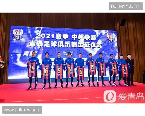 上海足球队精英赛征程回顾与突破成就的深度解析 上海足球队精英赛征程回顾与突破成就的深度解析