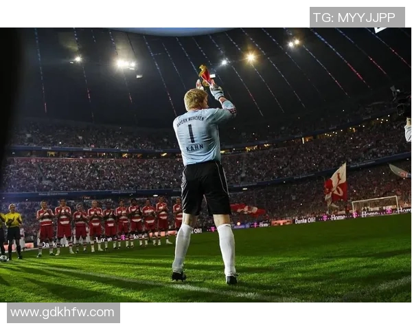 拜仁慕尼黑足球明星的传奇故事与辉煌成就全景回顾 拜仁慕尼黑足球明星的传奇故事与辉煌成就全景回顾