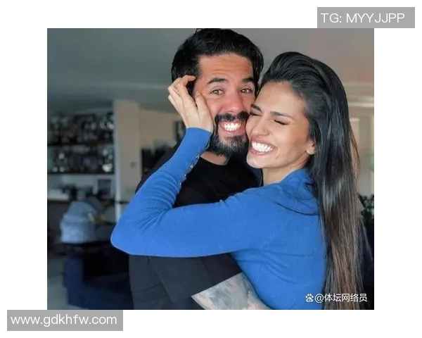 法国足球明星的女友们：揭开她们背后的故事与魅力